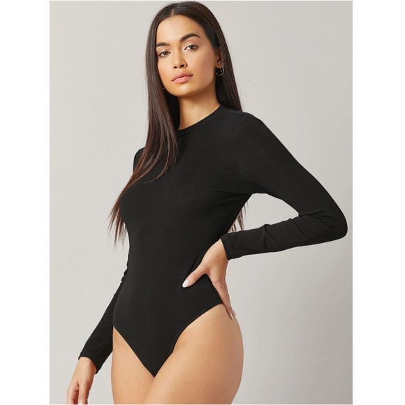 Black Elegant Bodysuit Backless Long Sleeves Round Neck - Picture 2 of 7